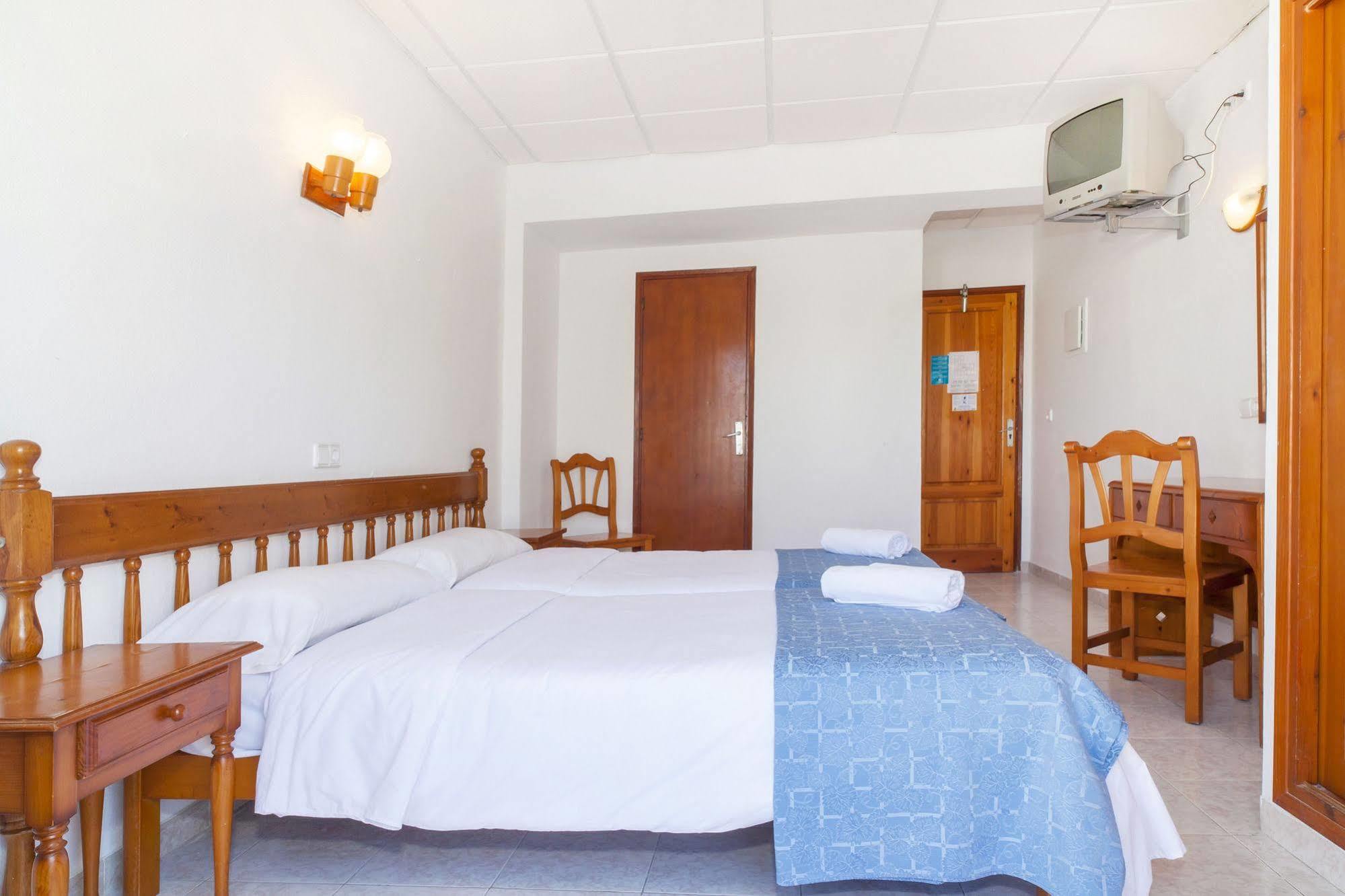 Can Beia Hostal Boutique (Adults Only) San Antonio  Bagian luar foto